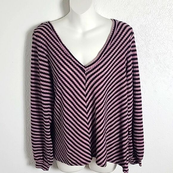 Jessica Simpson Pink & Black Stripe Sweater, Size Large - Picture 1 of 6